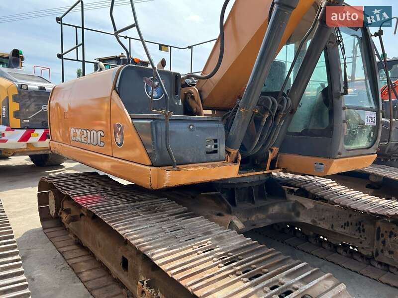 Гусеничный экскаватор Case Construction CX 210 2007 в Калуше