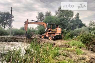 Экскаватор погрузчик Case IH 688 1994 в 
