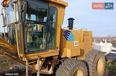 Автогрейдер Caterpillar 120 1997 в Новоднестровске