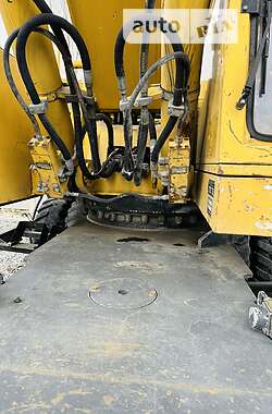 Колісний екскаватор Caterpillar 212 1995 в Жовкві