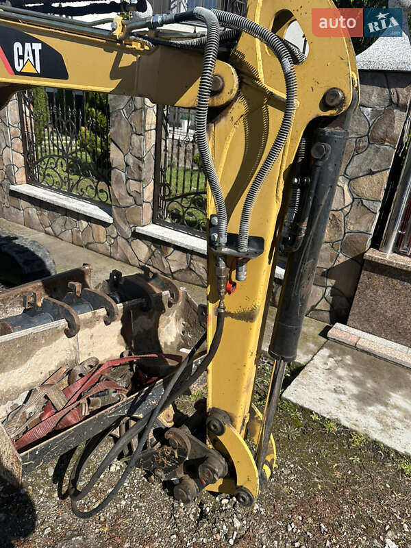 Гусеничный экскаватор Caterpillar 303.5 2012 в Тячеве