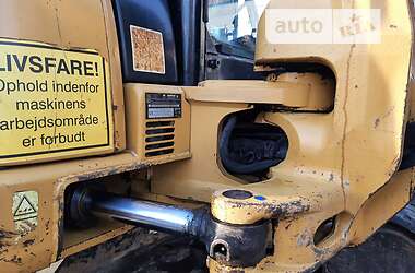 Міні-екскаватор Caterpillar 305 2006 в 