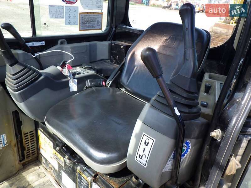 Гусеничний екскаватор Caterpillar 305 2008 в Одесі