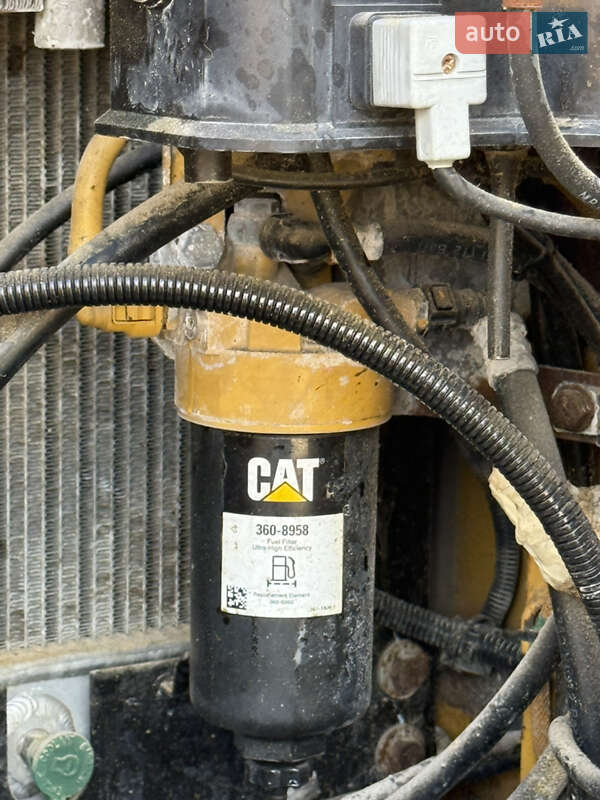 Гусеничный экскаватор Caterpillar 320 2014 в Одессе