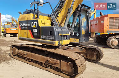 Гусеничный экскаватор Caterpillar 320 2013 в 