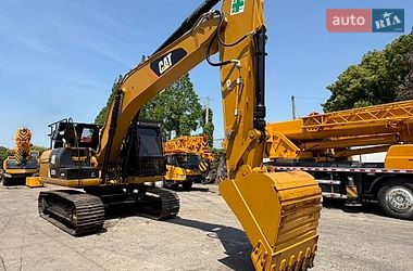 Гусеничный экскаватор Caterpillar 320 2019 в Ровно