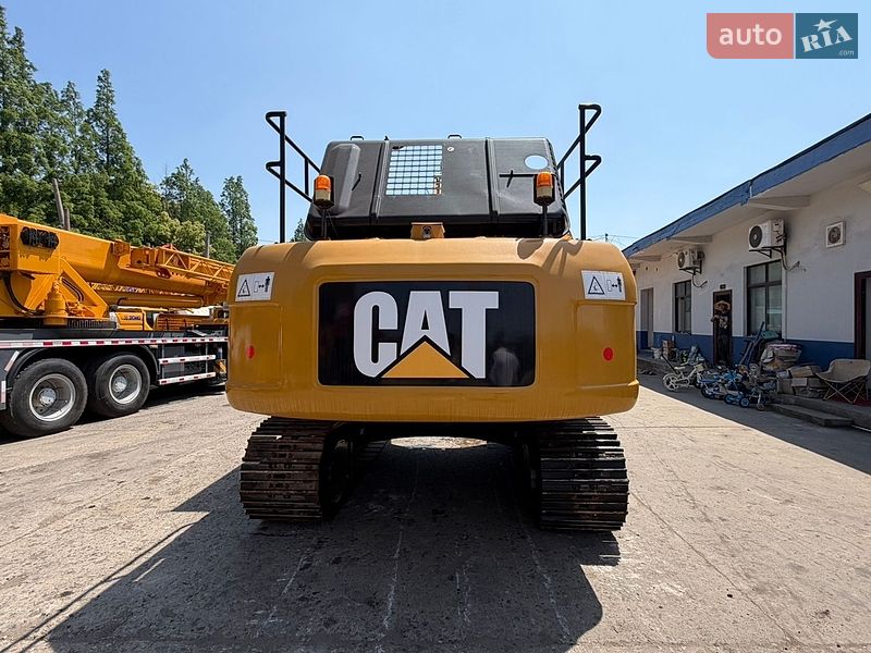 Гусеничный экскаватор Caterpillar 320 2019 в Ровно