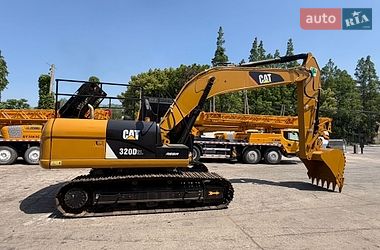 Гусеничный экскаватор Caterpillar 320 2019 в Ровно