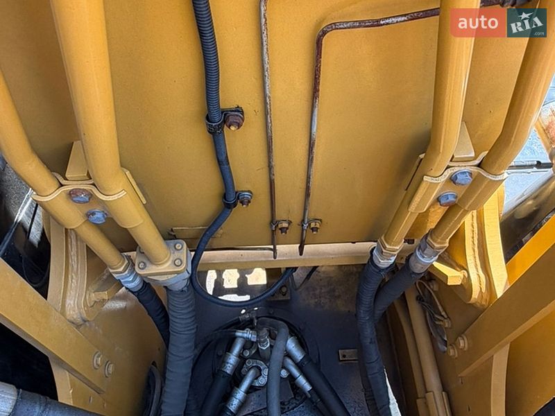 Гусеничный экскаватор Caterpillar 320 2019 в Ровно