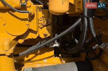 Гусеничный экскаватор Caterpillar 320 2016 в Ровно