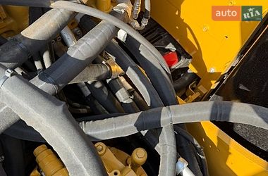 Гусеничный экскаватор Caterpillar 320 2016 в Ровно