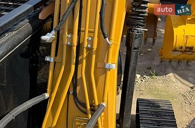 Гусеничный экскаватор Caterpillar 320 2016 в Ровно