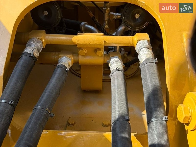 Гусеничный экскаватор Caterpillar 320 2016 в Ровно