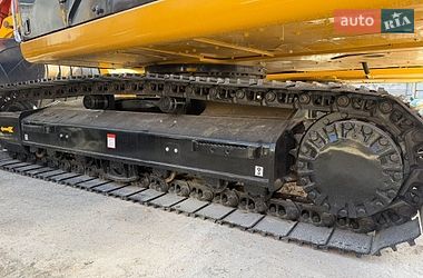 Гусеничный экскаватор Caterpillar 320 2016 в Ровно