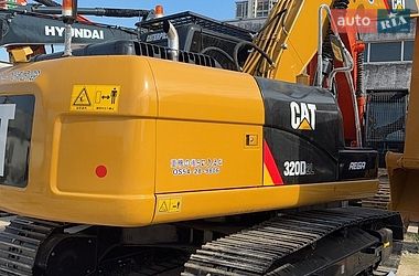 Гусеничный экскаватор Caterpillar 320 2016 в Ровно