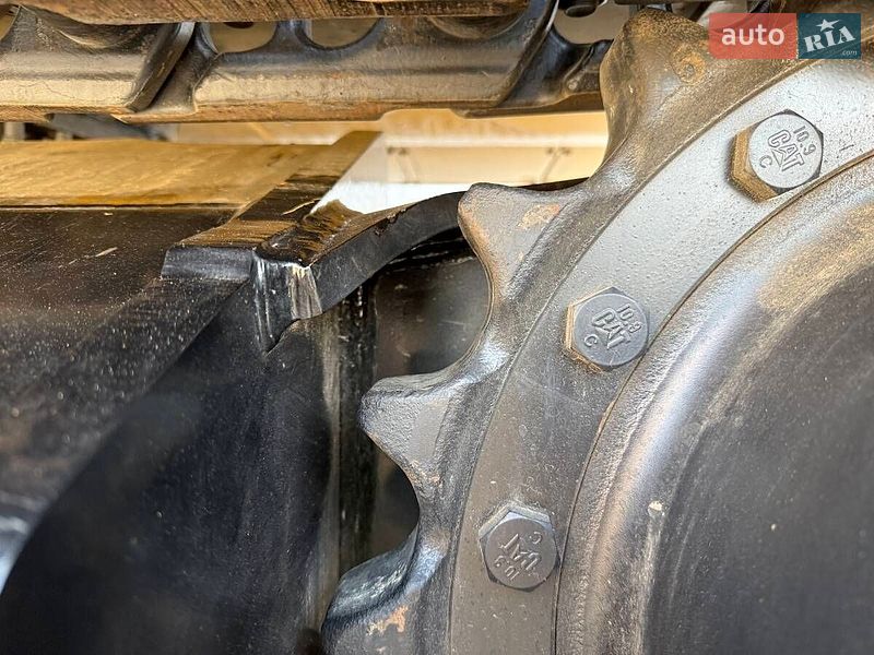 Гусеничный экскаватор Caterpillar 320 2026 в Тячеве