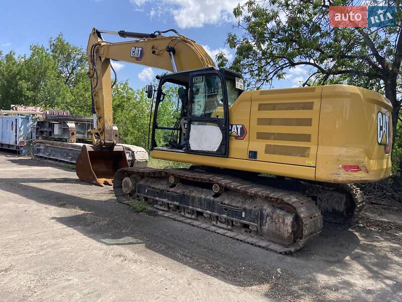 Caterpillar 330 2021