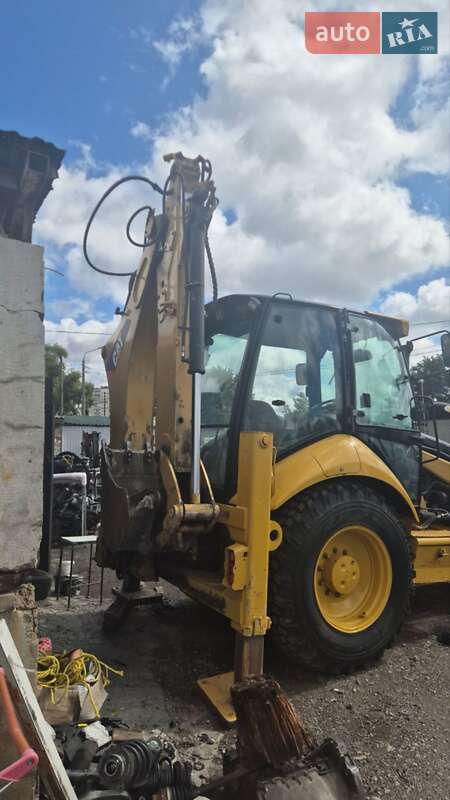 Экскаватор погрузчик Caterpillar 422 2007 в Киеве