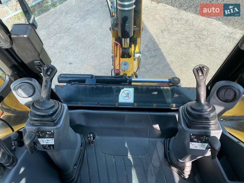 Экскаватор погрузчик Caterpillar 432 2017 в Киеве