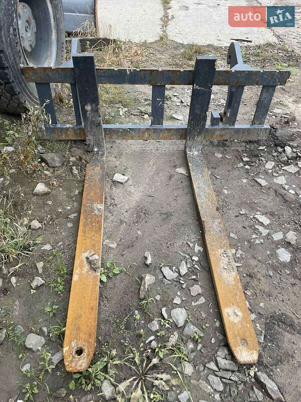 Фронтальный погрузчик Caterpillar 908 2011 в Львове фото 13 Фронтальный погрузчик Caterpillar 908 2011 в Львове