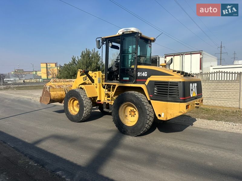 Фронтальный погрузчик Caterpillar 914 2000 в Луцке