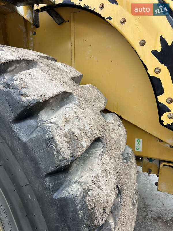 Фронтальні навантажувачі Caterpillar 966 2018 в Чернігові