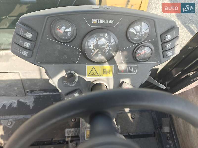 Дорожный каток Caterpillar CD 2010 в Днепре