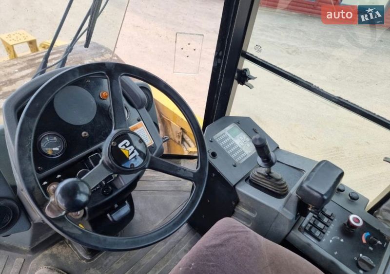 Каток грунтовый Caterpillar CS 2008 в Одессе