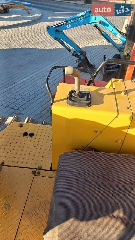 Бульдозер Caterpillar D4 2001 в Одессе фото 9 Бульдозер Caterpillar D4 2001 в Одессе