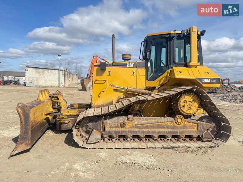 Caterpillar D6M 2001