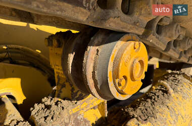 Бульдозер Caterpillar D6N 2003 в 