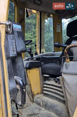 Бульдозер Caterpillar D6N 2005 в 