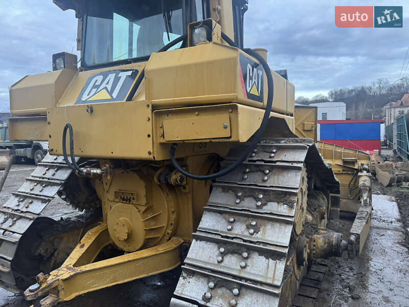 Бульдозер Caterpillar D6T 2010 в Ужгороде