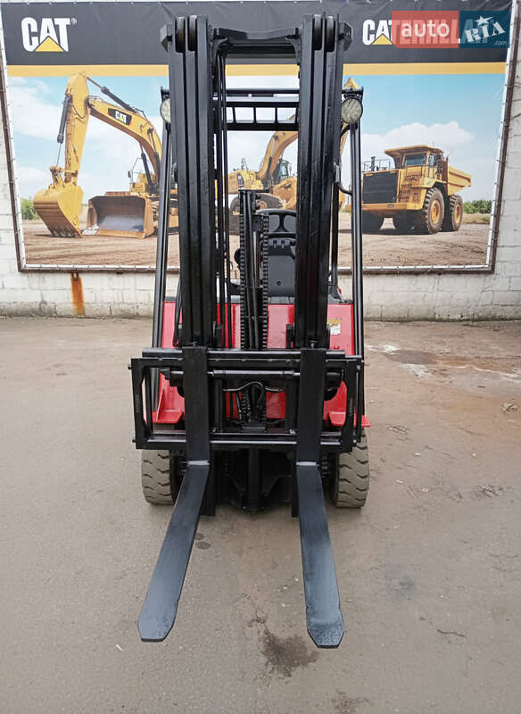Вилочный погрузчик Caterpillar EP 2007 в Киеве