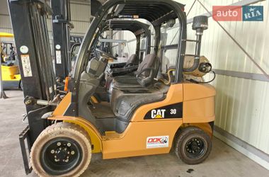 Вилочний навантажувач Caterpillar GP 2009 в Радехові