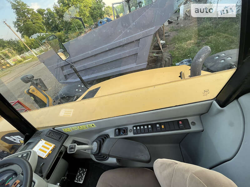 Телескопический погрузчик Caterpillar TH 360B 2009 в Киеве фото 5 Телескопический погрузчик Caterpillar TH 360B 2009 в Киеве