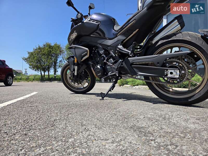 Мотоцикл Без обтікачів (Naked bike) CFMOTO 800NK 2025 в Львові фото 5 Мотоцикл Без обтікачів (Naked bike) CFMOTO 800NK 2025 в Львові