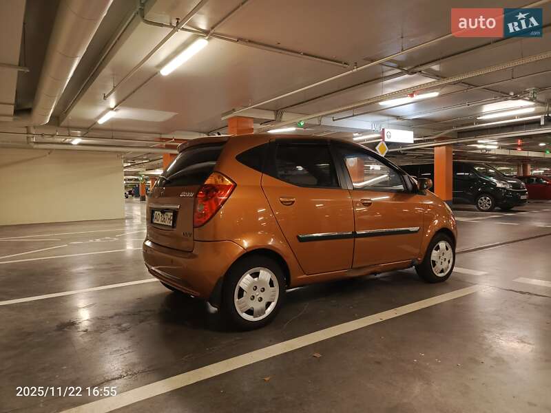 Хетчбек Chana Benni 2008 в Ужгороді