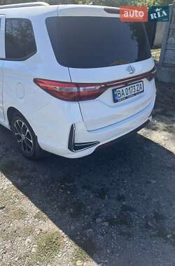 Минивэн Changan Auchan A600EV 2022 в 