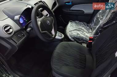 Хэтчбек Changan E-Star 2021 в 