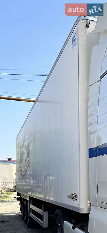 Рефрижератор полуприцеп Chereau CD382GB 2010 в Черновцах