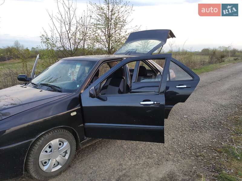 Седан Chery Amulet 2007 в Калуше