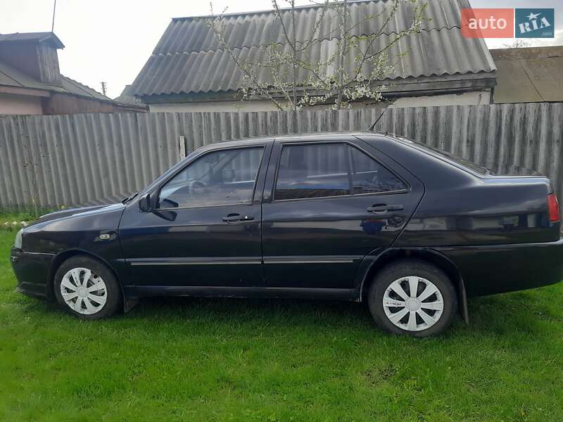 Хэтчбек Chery Amulet 2008 в Смеле