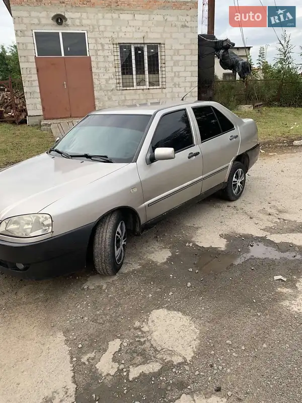 Chery Amulet