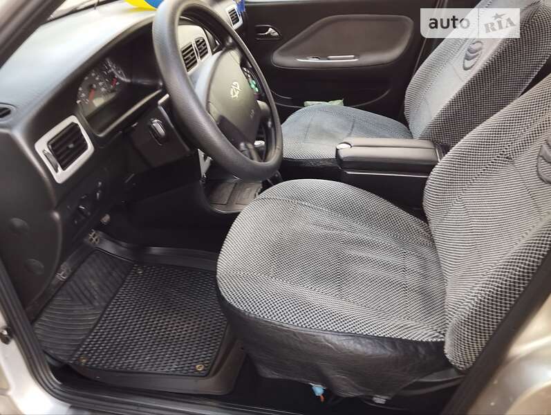 Седан Chery Amulet 2008 в Ровно