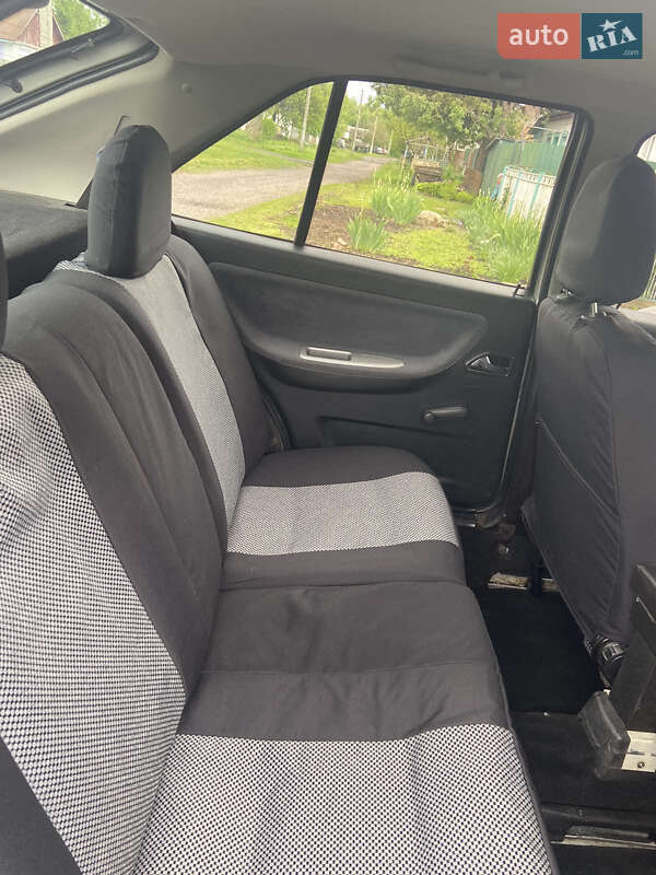 Седан Chery Amulet 2007 в Бурыни