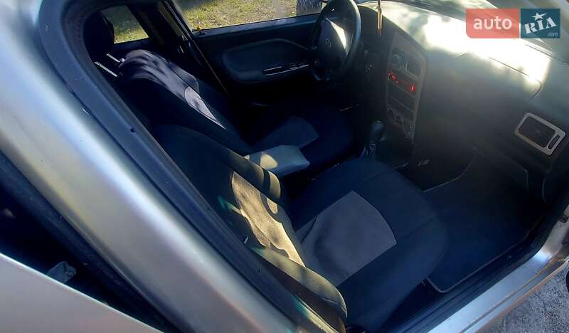 Седан Chery Amulet 2008 в Киеве