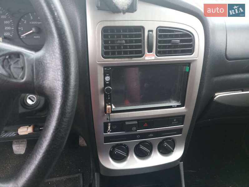 Лифтбек Chery Amulet 2012 в Киеве