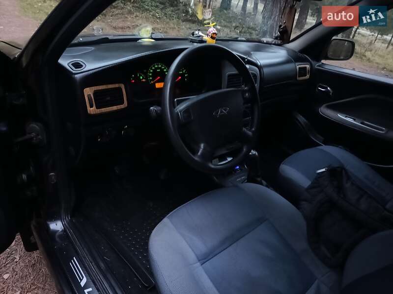 Седан Chery Amulet 2007 в Нетешине