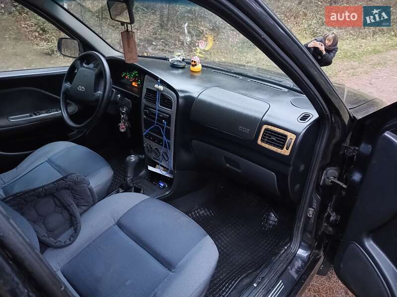 Седан Chery Amulet 2007 в Нетешине